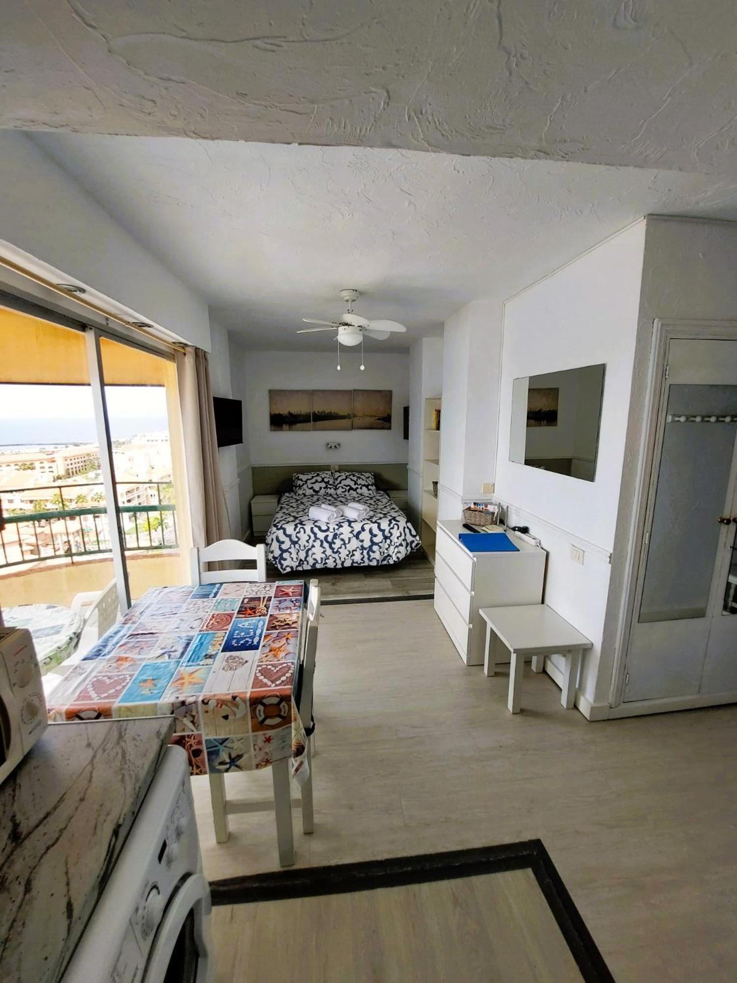 Frontal Ocean View Torres Del Sol Apartment Los Cristianos  Exterior photo
